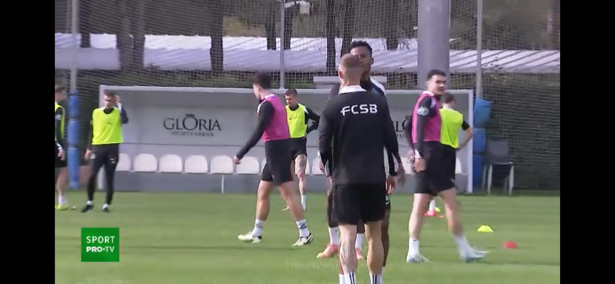 Doi oameni de bază s-au înjurat la antrenamentul FCSB-ului: „Iar vorbești tu, mă?” » Pintilii a fluierat de urgență: „Potoliți-vă!”