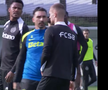 Doi oameni de bază s-au înjurat la antrenamentul FCSB-ului: „Iar vorbești tu, mă?” » Pintilii a fluierat de urgență: „Potoliți-vă!”