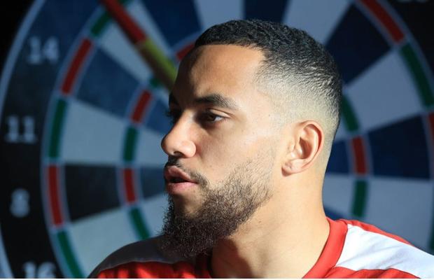 5 etichete puse de Maxime Sivis colegilor săi: cel mai tare, cel mai amuzant, cel mai morocănos, cel mai cool și cel mai frumos