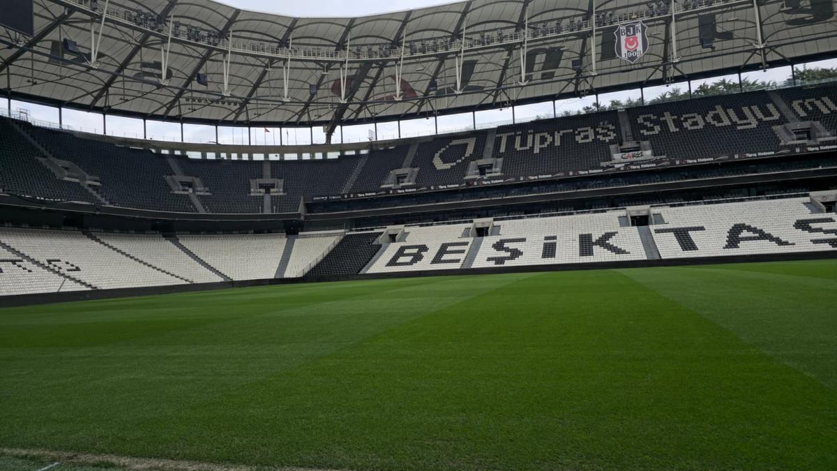 Am pătruns în Fortăreața Beșiktaș! Erdogan i-a modificat numele, iar un detaliu ULUITOR îi așteaptă pe Ianis Hagi și Andrei Rațiu: „Voi simțiți scara asta?!”