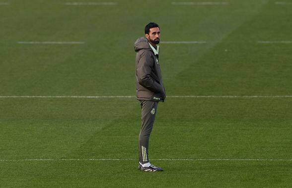 Cea mai dură declarație de la numirea noului antrenor la Real Madrid: „Nici măcar nu-i poate linge ghetele lui Alonso!”