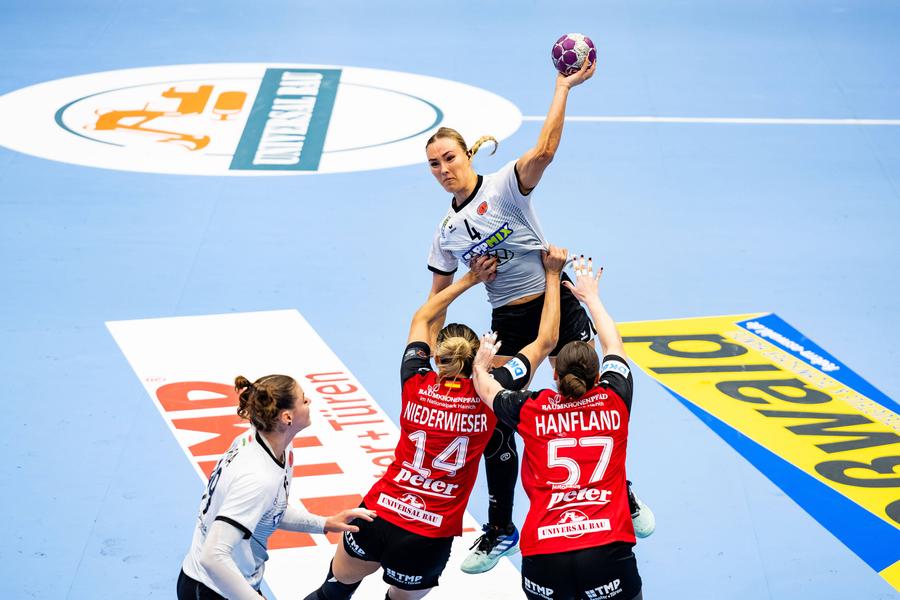 Sara Afentaler/Foto: Imago Images Corona Brașov punctează la transferuri » Au adus două câștigătoare de Liga Campionilor