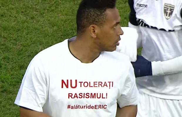 CHINDIA - FC VOLUNTARI // GALERIE FOTO Ilfovenii, alături de Eric după scandările galeriei dinamoviste: „Nu tolerați rasismul!”