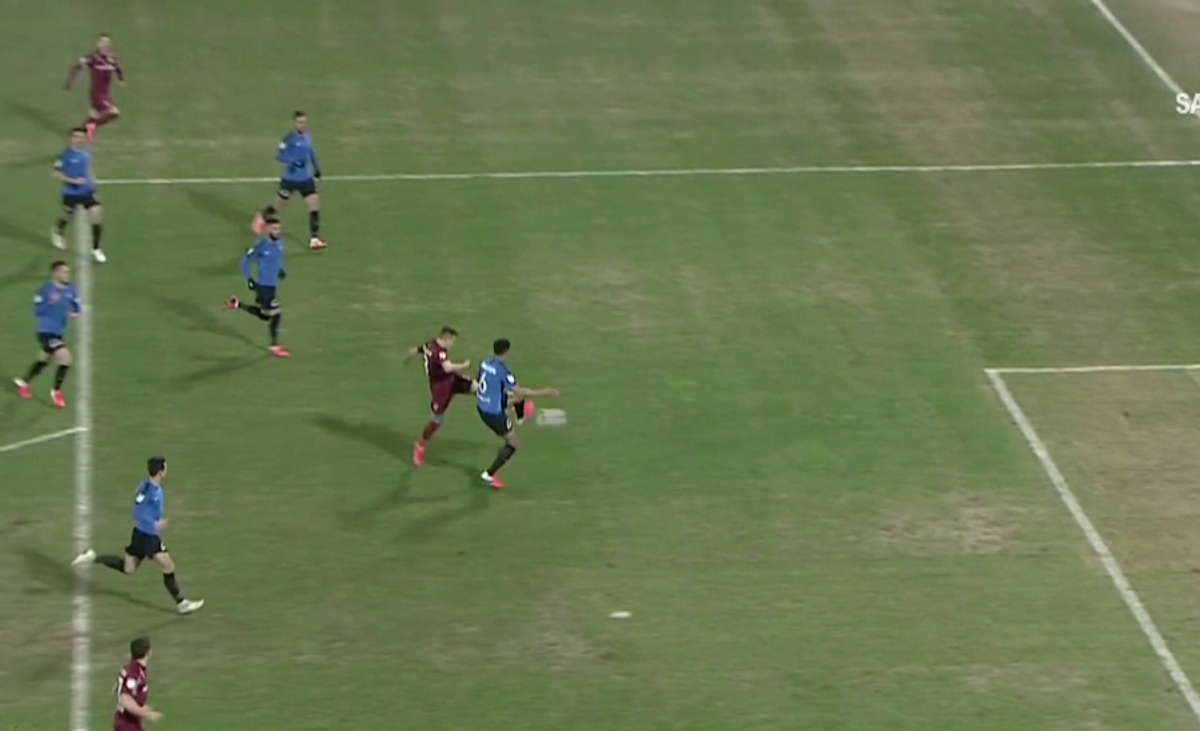 CFR CLUJ - VIITORUL 0-0 // Dan Petrescu dă vina pe arbitraj: „E al 2-lea meci în care nu primim penalty” » Crăciunescu îl contrazice!