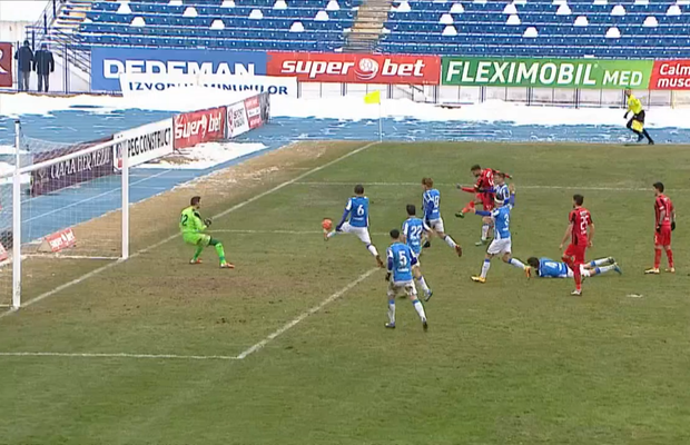 FOTO. Greșeală de arbitraj în Poli Iași - Astra » Trupa lui Eugen Neagoe a restabilit egalitatea cu un gol neregulamentar
