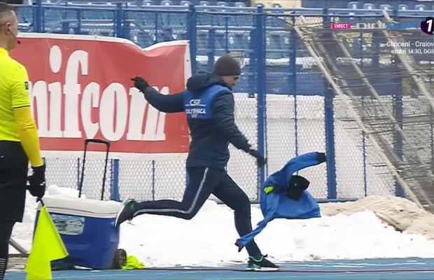 FOTO Andrei Cristea a făcut criză de nervi şi a fost eliminat la debutul ca antrenor în Liga 1