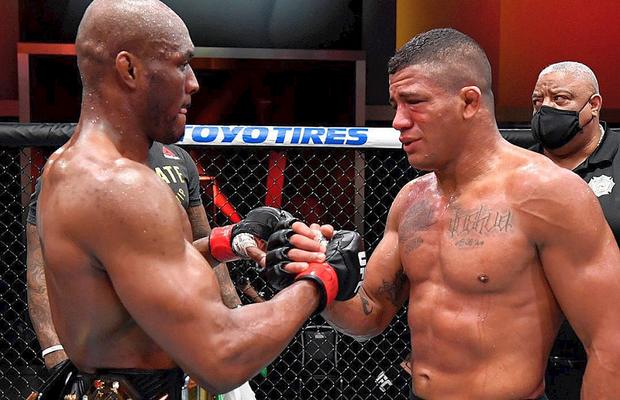 VIDEO Kamaru Usman n-a avut milă de prietenul său! L-a făcut KO pe Gilbert Burns în gala UFC 258