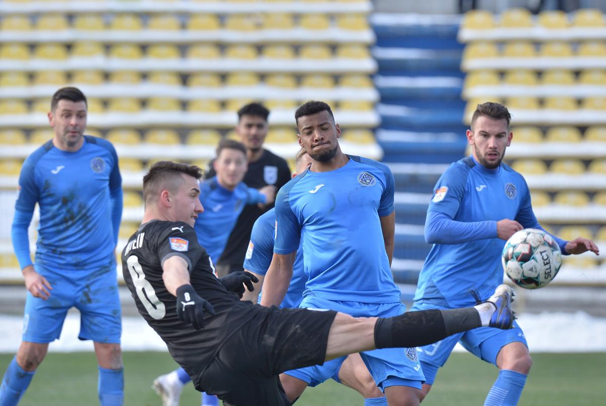 ACADEMICA CLINCENI - CRAIOVA 0-0. Ouzounidis, primele concluzii după debutul în Liga 1: „Nu e nivelul pe care-l vreau! Mai e mult de muncă”