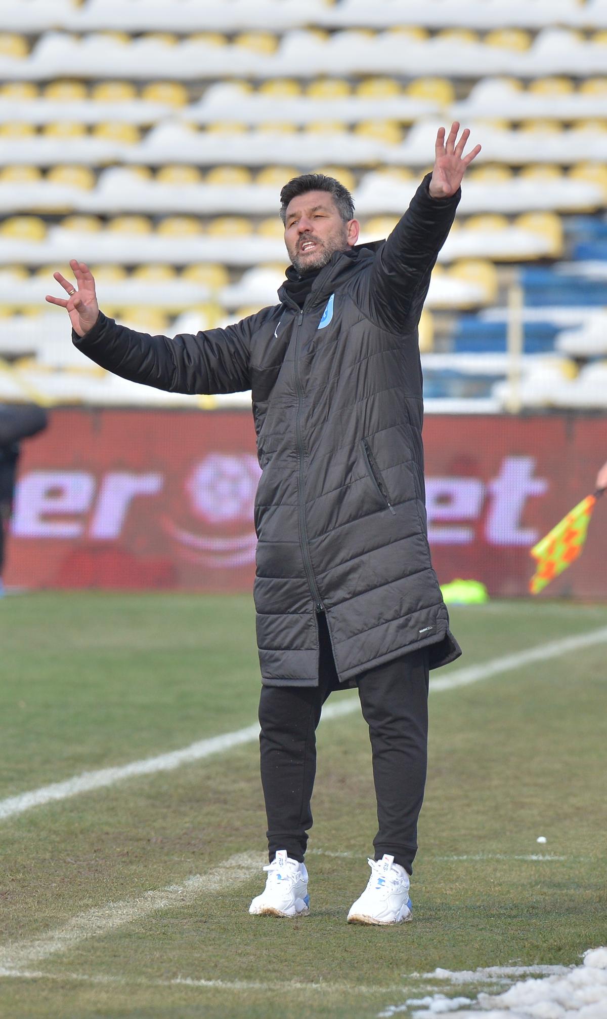 ACADEMICA CLINCENI- CRAIOVA 0-0. Ouzounidis, la fel ca Papură! Craiova face egal la debutul grecului în Liga 1