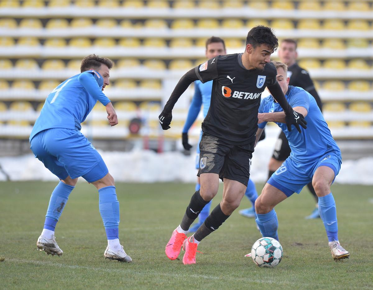 ACADEMICA CLINCENI- CRAIOVA 0-0. Ouzounidis, la fel ca Papură! Craiova face egal la debutul grecului în Liga 1
