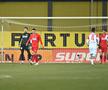 FOTO 3 faze controversate în Hermannstadt - FCSB » MM a postat în timpul meciului + analiza lui Crăciunescu