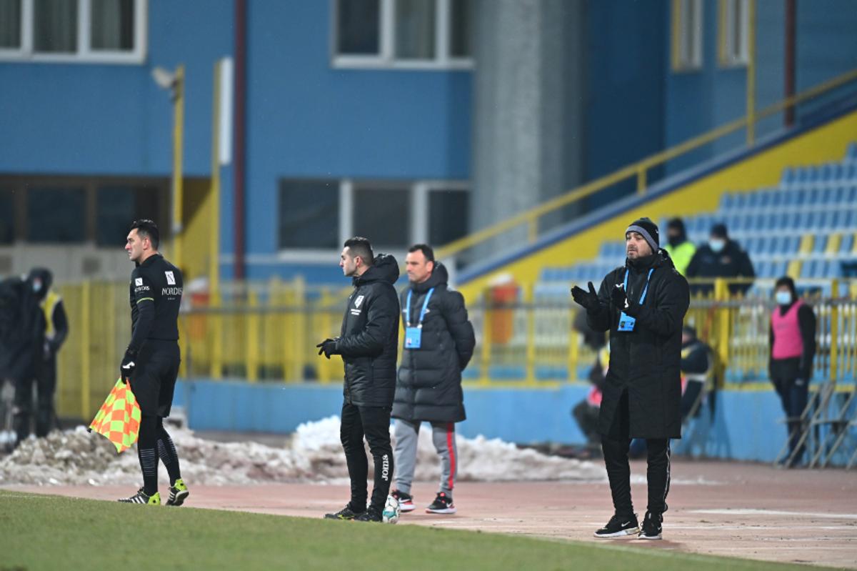 FOTO 3 faze controversate în Hermannstadt - FCSB » MM a postat în timpul meciului + analiza lui Crăciunescu