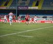 FOTO 3 faze controversate în Hermannstadt - FCSB » MM a postat în timpul meciului + analiza lui Crăciunescu