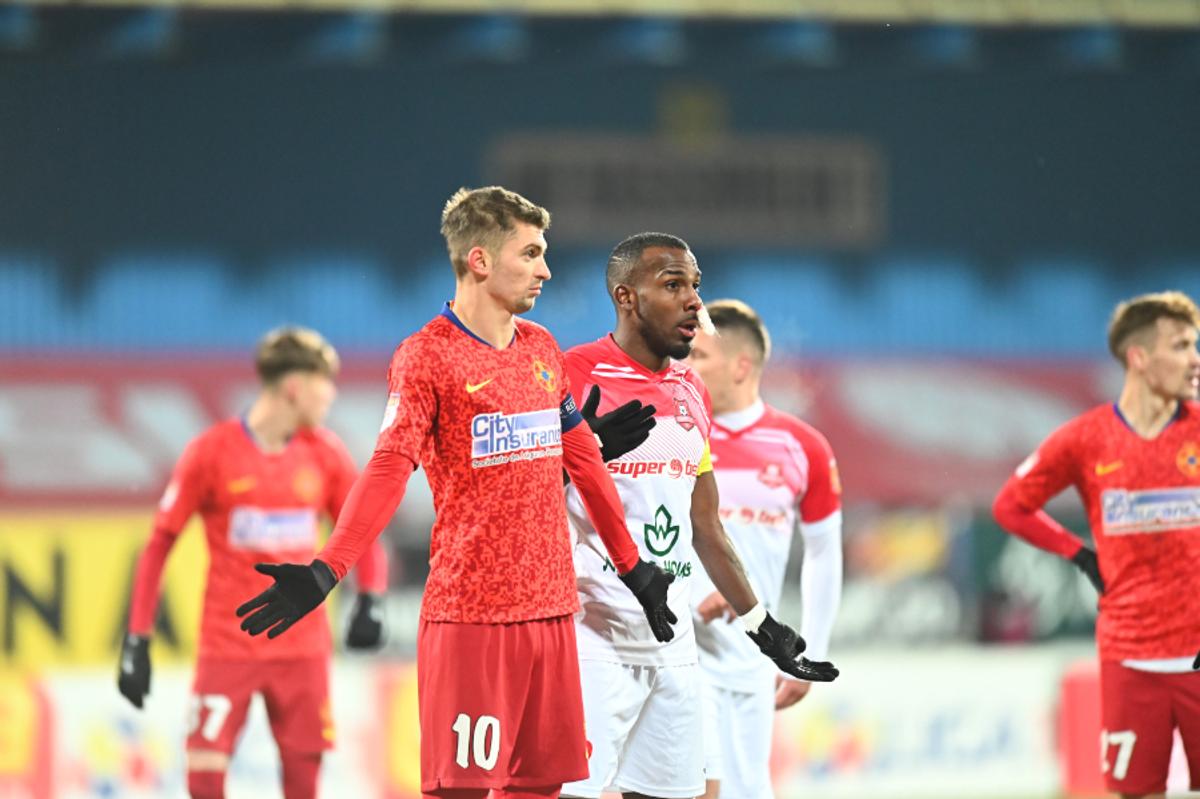 FOTO 3 faze controversate în Hermannstadt - FCSB » MM a postat în timpul meciului + analiza lui Crăciunescu