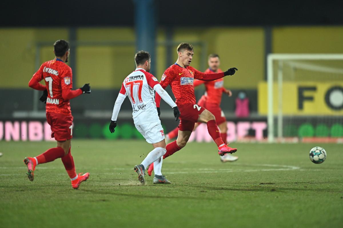 Dosar penal pentru Florinel Coman! Fără permis, vedeta lui FCSB a gonit pe autostradă cu 165 km/h » Reacția lui Gigi Becali