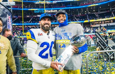 Spectacol în SuperBowl LVI » Los Angeles Rams a reușit să întoarcă scorul și să câștige pentru a doua oară trofeul