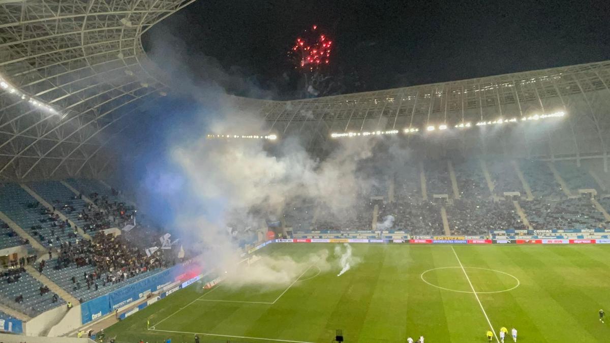 CS Universitatea Craiova - FCU Craiova, fani