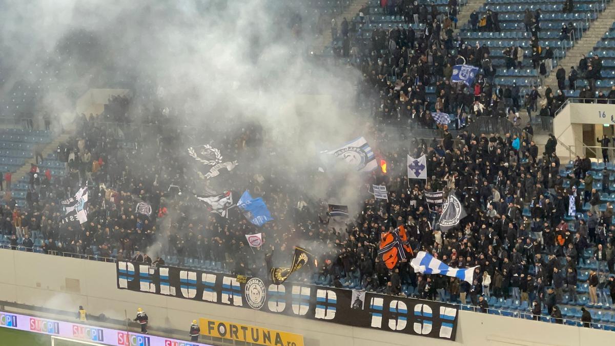 CS Universitatea Craiova - FCU Craiova, fani