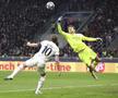 AC Milan a învins-o pe Tottenham, scor 1-0, în manșa tur a optimii de finală din Liga Campionilor. Ciprian Tătărușanu (37 de ani) a fost integralist în poarta gazdelor și a avut o prestație sigură.  FOTO: Imago