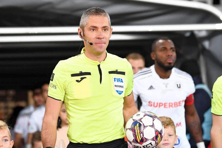 Radu Petrescu // FOTO: Imago Jocuri de culise incredibile înainte de Farul - FCSB! Vassaras a ales între Hațegan și Kovacs și e tentat să apeleze la un arbitru de casă al FCSB!