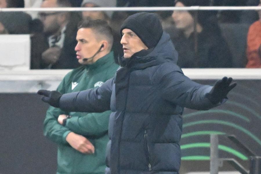 Răzvan Lucescu speră să recupereze pe terenul lui Panathinaikos și să prindă finala Foto: Imago Răzvan Lucescu, învins de Panathinaikos » Incidente la Salonic: doi jucători au fost eliminați