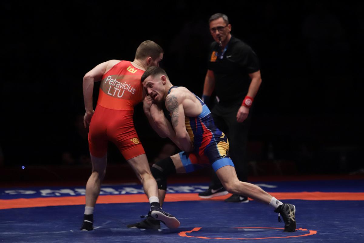 A doua medalie tricoloră la Europenele de lupte de la București » Bronz și pentru Răzvan Arnăut la 60 kg + Beatrice Ana va lupta mâine pentru al treilea titlu consecutiv
