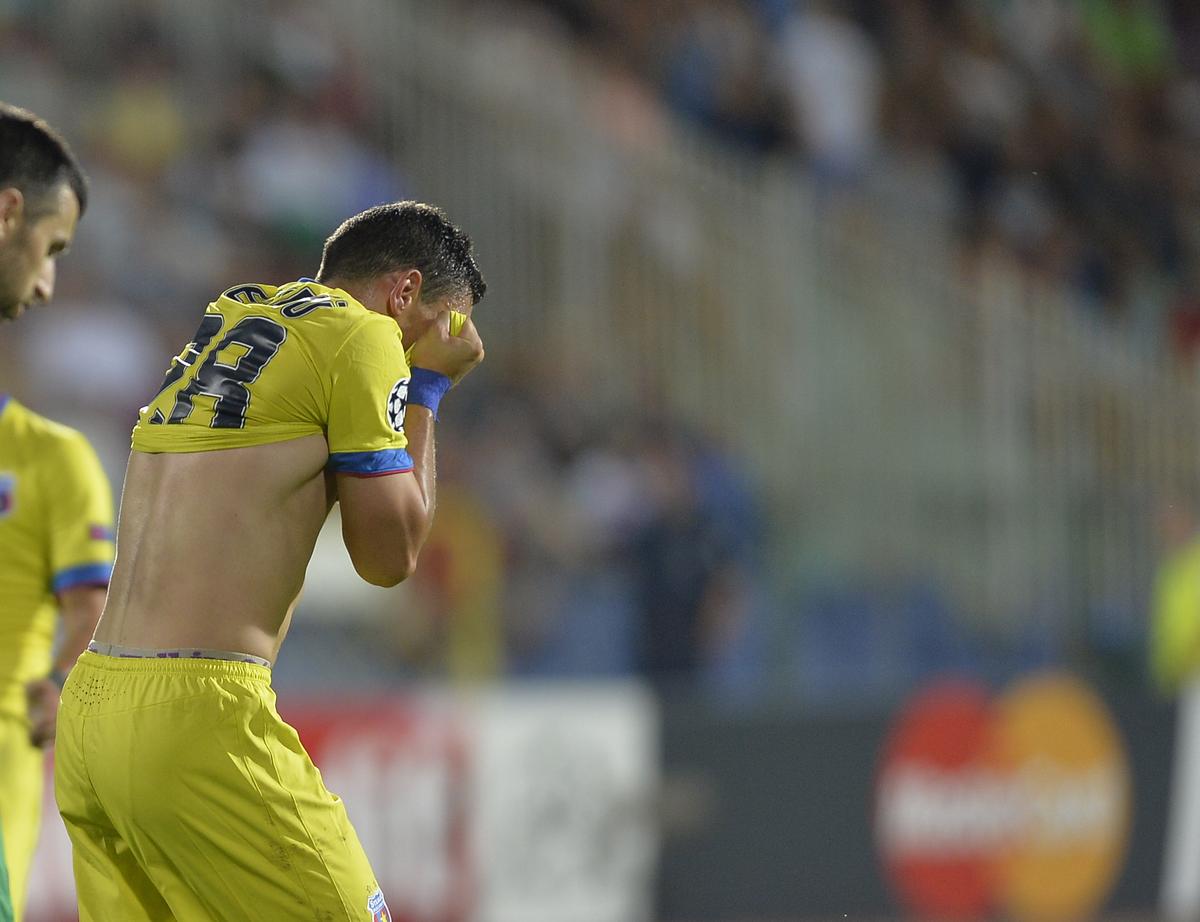 „Bă, ăștia sunt morți, trebuie să îi batem!” » Două momente cruciale din istoria FCSB, povestite în direct: „«Era să fac pe mine la penalty-uri»”