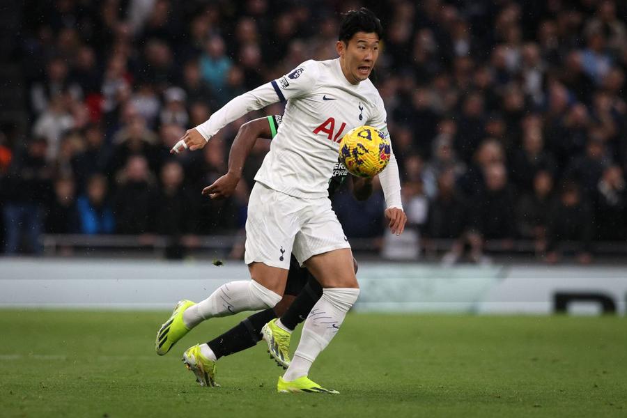 Heung-min Son, cu degetul bandajat după altercația de la echipa națională Scandal cu Heung-min Son în prim plan » Fotbalistul lui Tottenham a ieșit „șifonat”