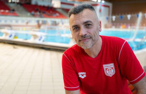 Tatăl lui David Popovici, șeful Academiei de Înot de la CS Dinamo, reacție după ce un antrenor al clubului a fost acuzat de viol