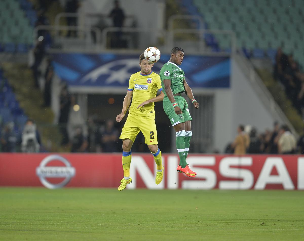 „Bă, ăștia sunt morți, trebuie să îi batem!” » Două momente cruciale din istoria FCSB, povestite în direct: „«Era să fac pe mine la penalty-uri»”