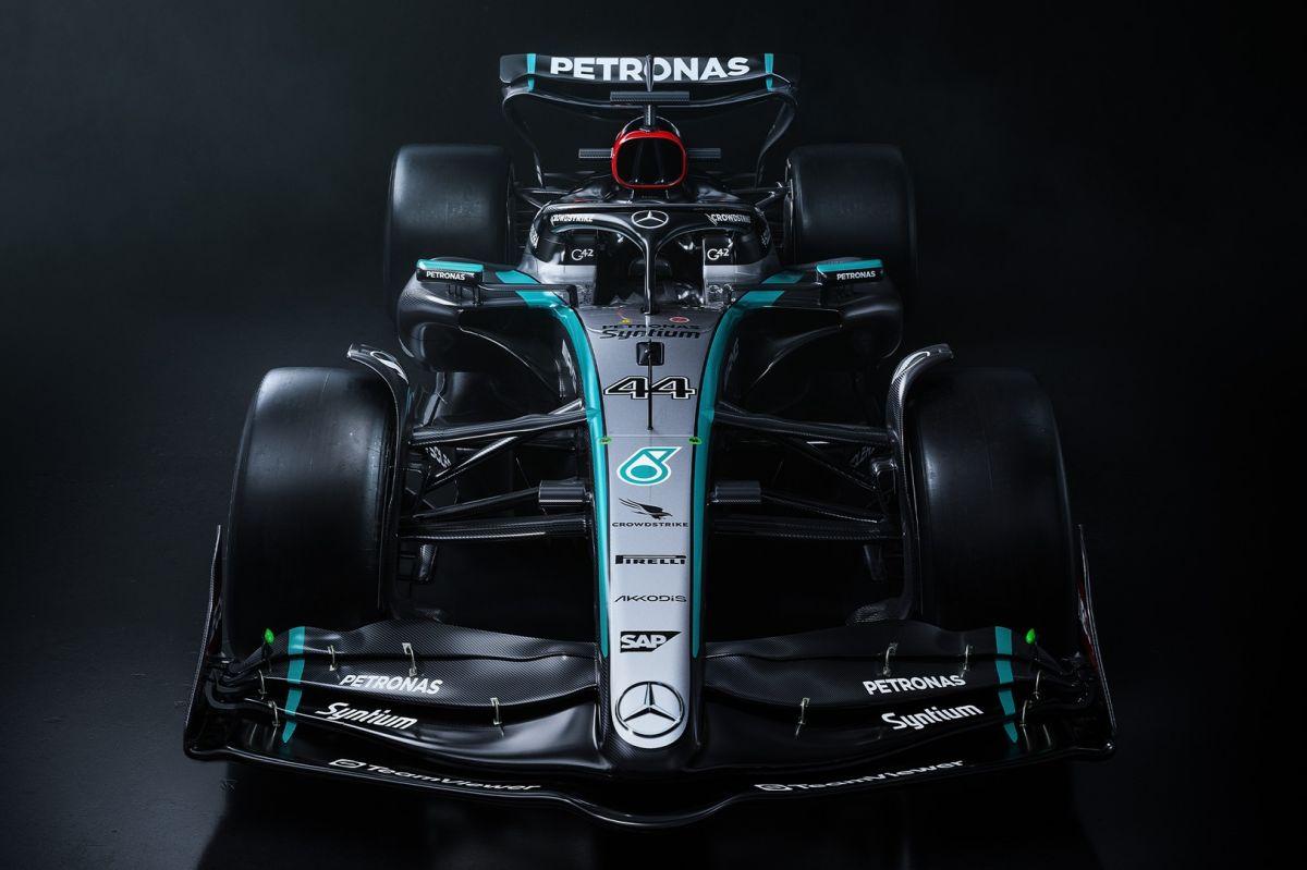 Mercedes și-a lansat monopostul pentru 2024, ultimul sezon cu Lewis Hamilton: „Mi se pare ireal că e al doisprezecelea an!”