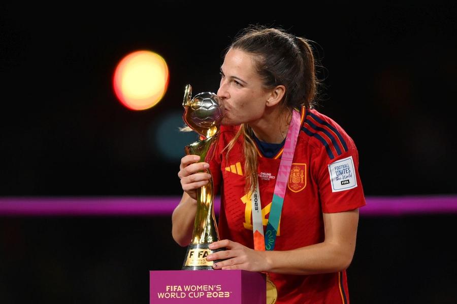 Spania e ultima care a cucerit Cupa Mondială la fotbal feminin, în 2023 Foto: Guliver/GettyImages FIFA vrea trofeu unic pentru titlul mondial și la masculin, și la feminin! » Diferență mare între cele două trofee
