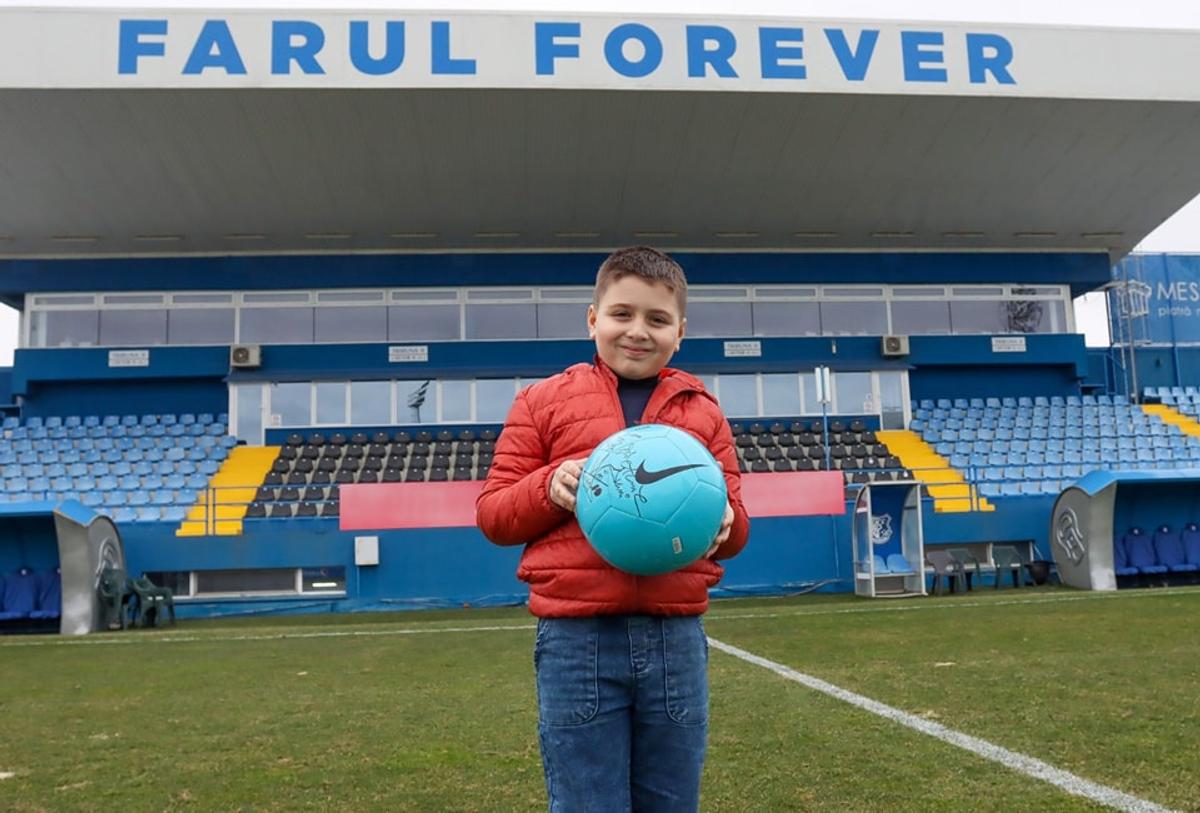Gică Hagi, surpriză pentru fanul Farului care plângea la meciul cu Dinamo