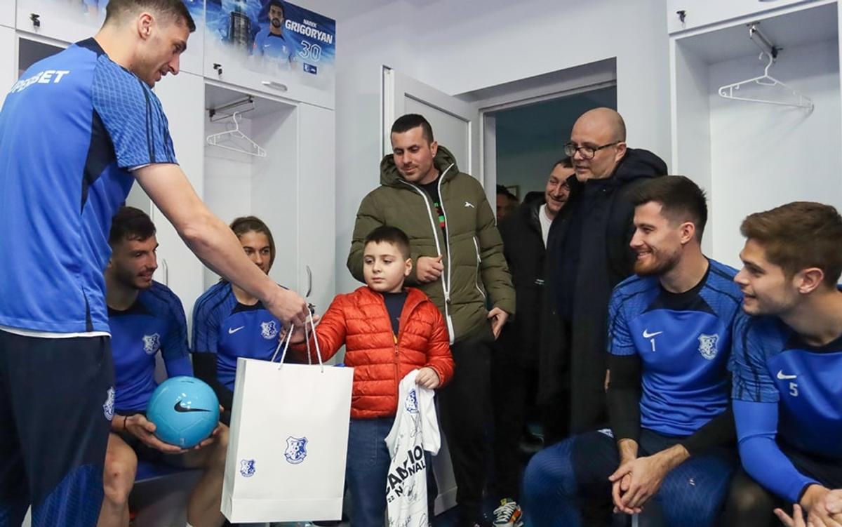 Gică Hagi, surpriză pentru fanul Farului care plângea la meciul cu Dinamo