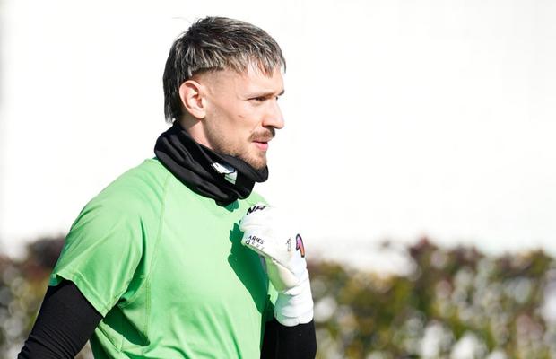 Proverbul invocat de Ionuț Radu la prezentarea oficială la Venezia: „Prostul se roagă pentru un drum mai ușor, iar înțeleptul se roagă pentru picioare mai puternice!”