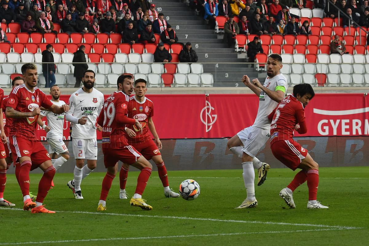Repriza nebună din Sepsi - Hermannstadt poate să decidă play-off-ul! Meciul carierei pentru Ianis Stoica: hat-trick în 21 de minute » Clasamentul ACUM