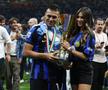 Căpitanul lui Chivu n-a fost susținut la derby de soția-fotomodel » Imaginea postată: „Mai aproape nu putem fi de Valentine's Day”