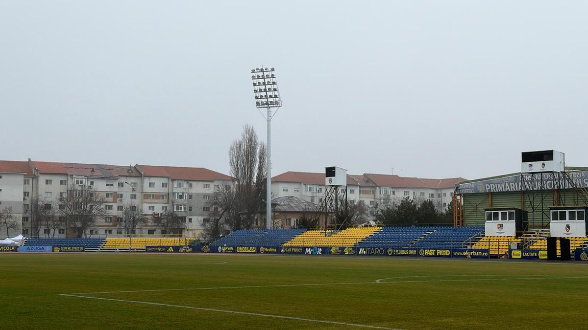 Așteptarea a luat sfârșit: primul meci din istorie în nocturnă pe stadionul din Superliga