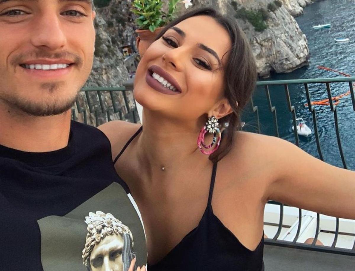 GALERIE FOTO Ce superfrumusețe a venit lângă Vlad Dragomir pentru a-i alina izolarea