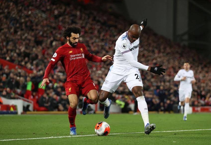 Ogbonna (dreapta), într-un duel cu Salah / Foto: Getty