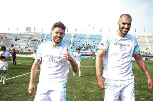 Sergiu Buș (28) gol în Coreea de Sud FOTO Facebook Seongnam FC