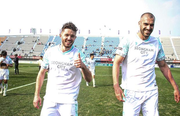 VIDEO. A scăpat de chinul de la FCSB şi s-a dezlănţuit în Coreea de Sud » Sergiu Buş a marcat la debutul pentru noua sa echipă