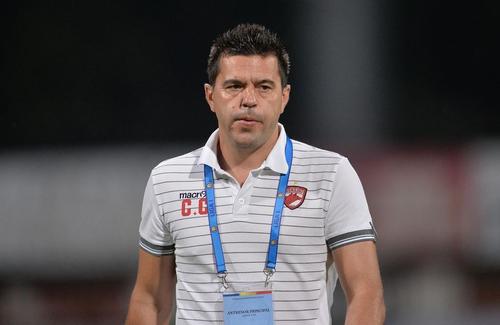 Cosmin Contra (45 de ani) a renunțat la o sumă importantă pentru a rupe definitiv orice legătură cu Dinamo. Fostul antrenor a primit doar 40.000 de euro, sumă pe care o va împărți cu preparatorul Javi Reyes.