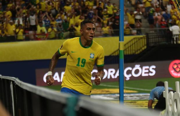Barcelona, în luptă cu Liverpool pentru un internațional brazilian » Catalanii l-ar fi contactat deja pe Deco, agentul jucătorului