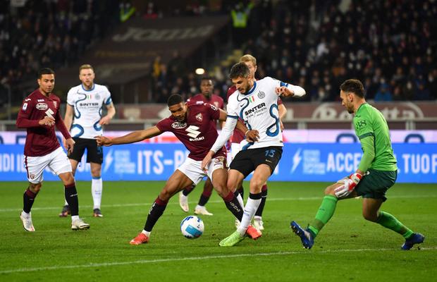 Meciul dintre Torino și Inter, influențat de „cea mai mare eroare din istoria VAR”. Arbitrul de centru a primit nota ZERO!