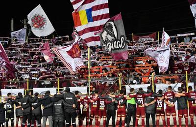 Fanii Rapidului amenință, după ce n-au fost lăsați să intre mai mulți decât prevede regulamentul pe stadionul de la Ovidiu