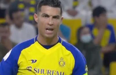 Ronaldo a cedat nervos în meciul de astăzi! Arbitrul a scos cartonașul imediat