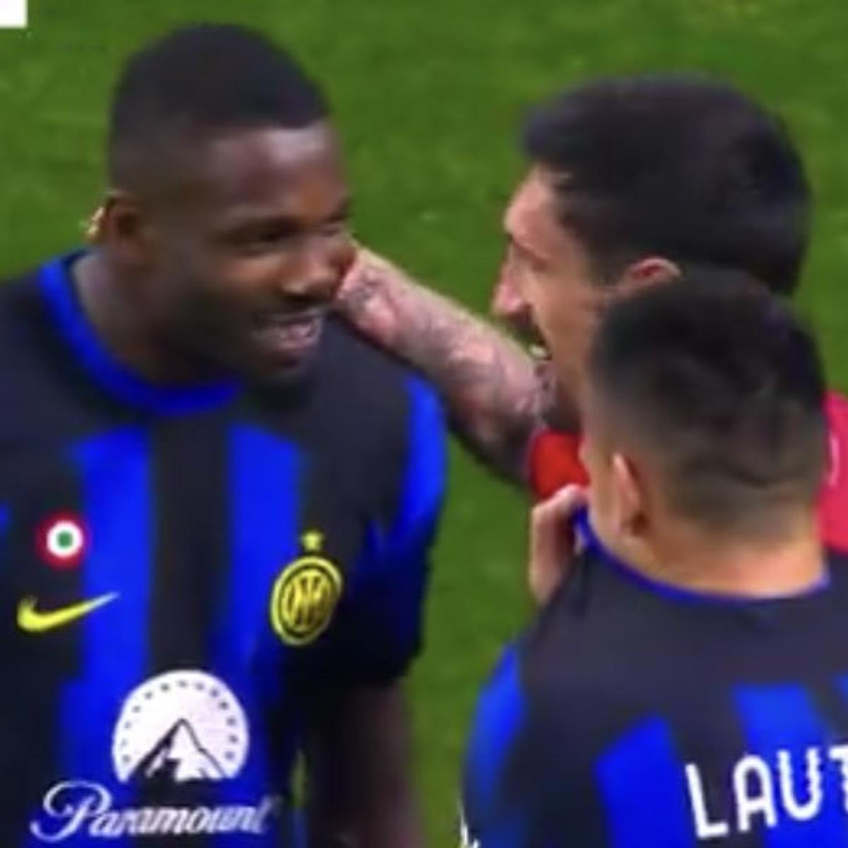Gestul lui Thuram asupra lui Savic, în Atletico - Inter
