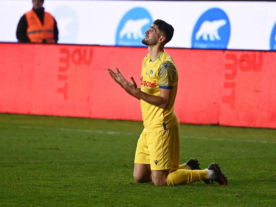 „Îl cunoașteți, e important” » Adrian Mutu a anunțat două transferuri la Petrolul