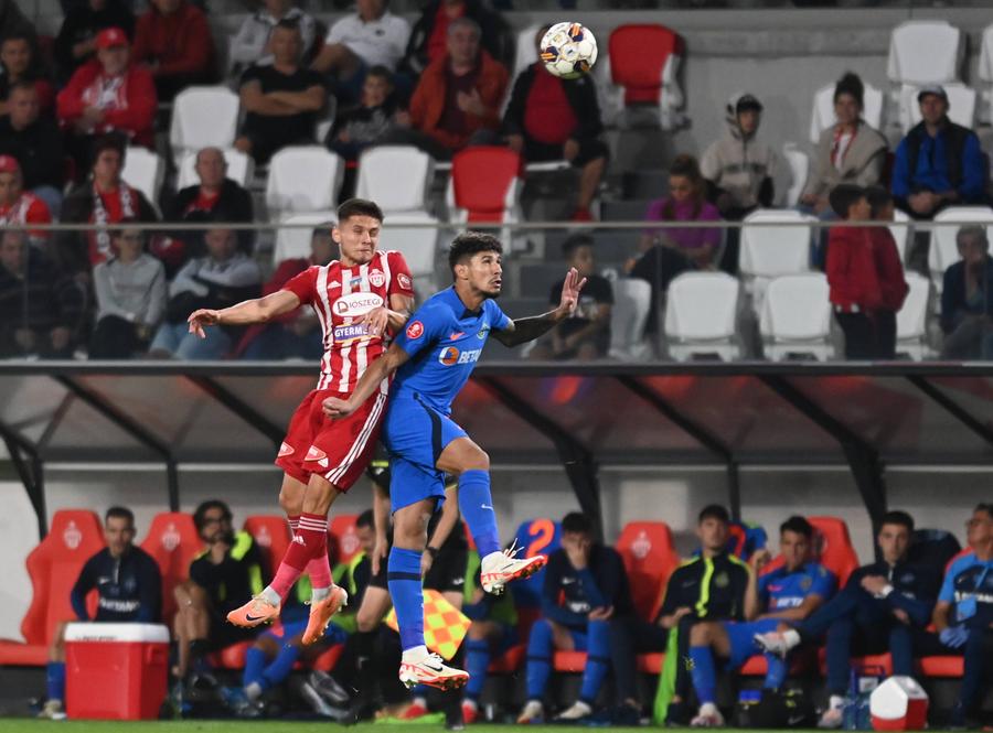 Florinel Coman e cel mai în formă jucător de la FCSB 10 lucruri pe care să le urmărim în prima etapă din play-off şi play-out - Record ofensiv pentru Rapid în 2024, superduel între Otele şi Mitriţă + Kopic visează să bată acolo unde nu a mai reuşit nimeni de 14 partide